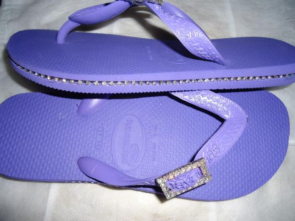 Customizado com strass e fivela